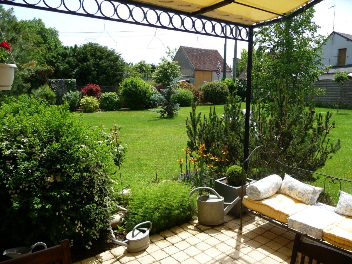 Les Jarrieres Bed & Breakfast Dame-Marie-les-Bois Bagian luar foto