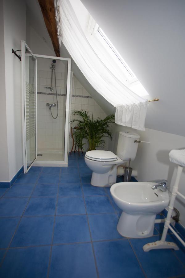 Les Jarrieres Bed & Breakfast Dame-Marie-les-Bois Bagian luar foto