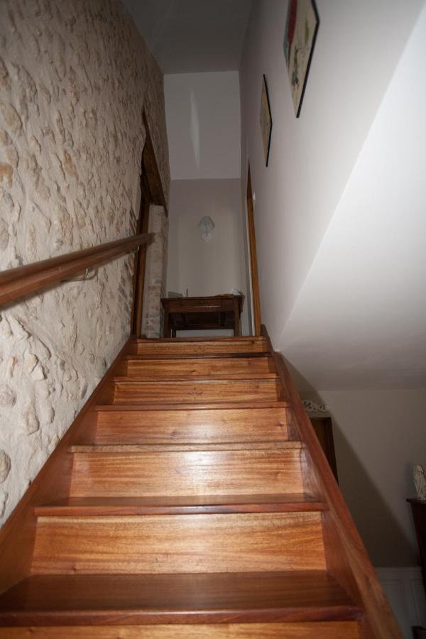 Les Jarrieres Bed & Breakfast Dame-Marie-les-Bois Bagian luar foto