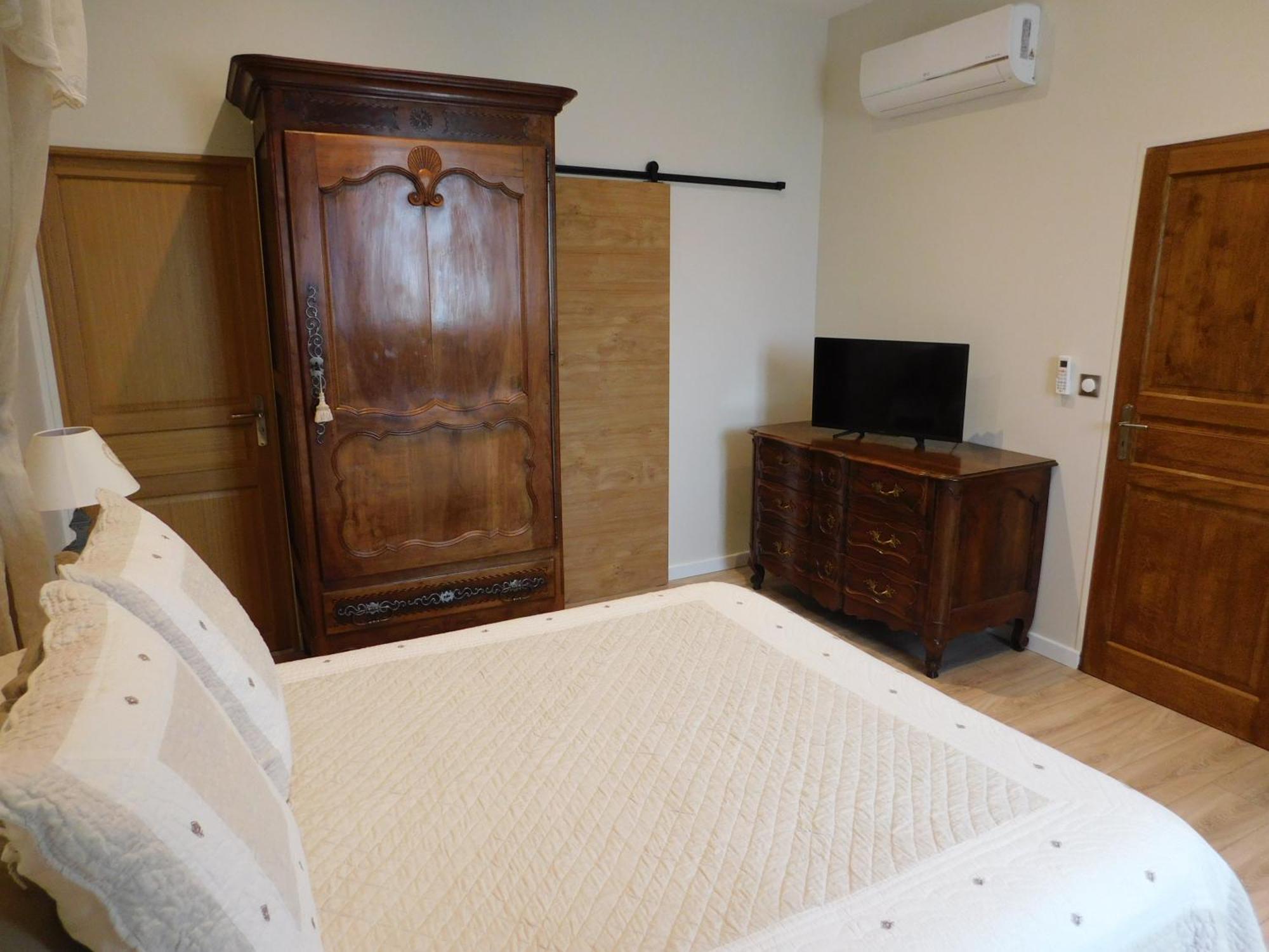 Les Jarrieres Bed & Breakfast Dame-Marie-les-Bois Bagian luar foto